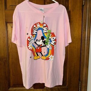 Disney Mickey Mouse Woman’s Go With The Flow T-Shirt Size L